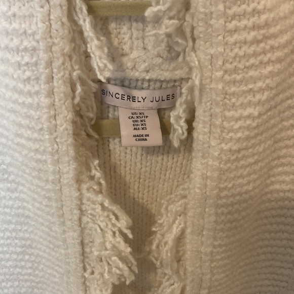 Sincerely Jules Sleeveless Sweater Cardigan - Picture 3 of 4